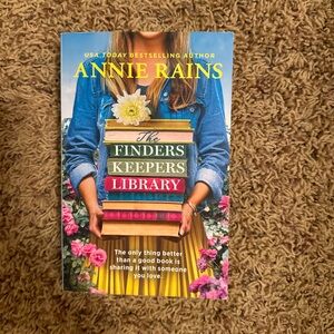 🦈the finders keepers library paperback book
